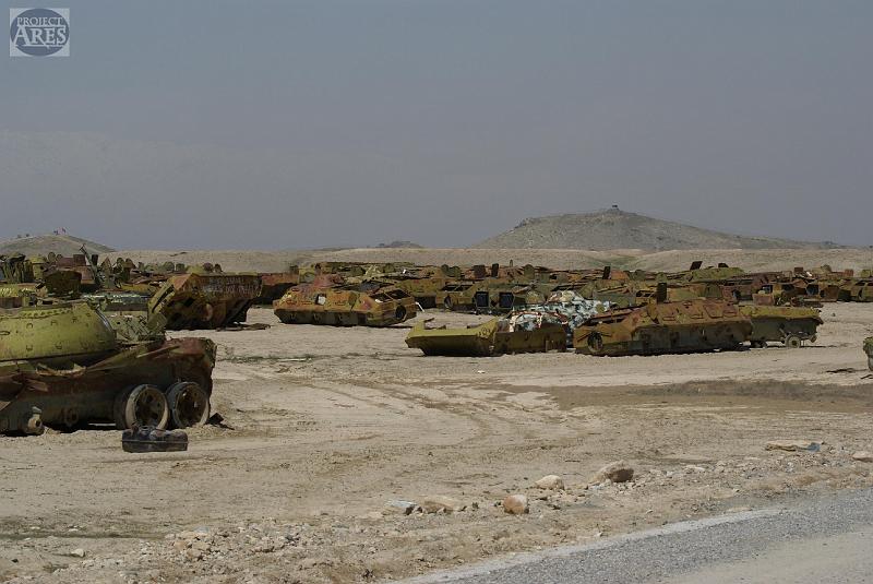 Foto 14.jpg - Pohrebisko vojenskej techniky zničenej počas vojen v Afganistane